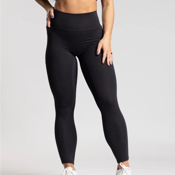 Ptula BAREPRO Ribbed Pocket Legging : 25" - Picture 3 of 6